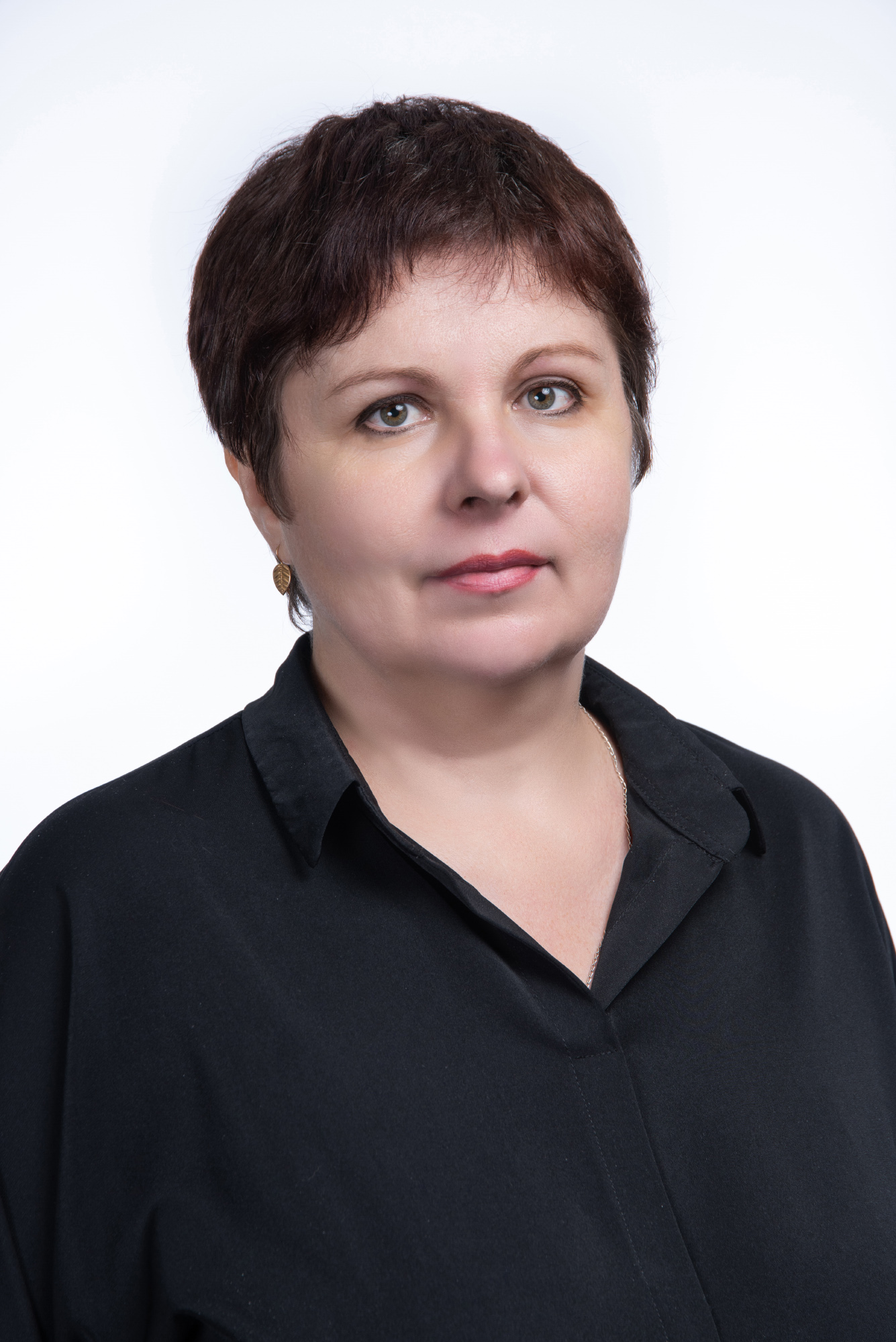 Плющова Елена Михайловна.